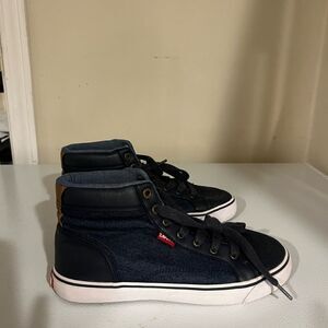 Levi boys denim sneakers size 5